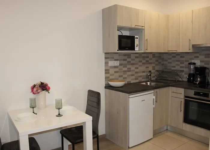 Elisabeth Residence Grey With Parkingresidence Grey With Parking